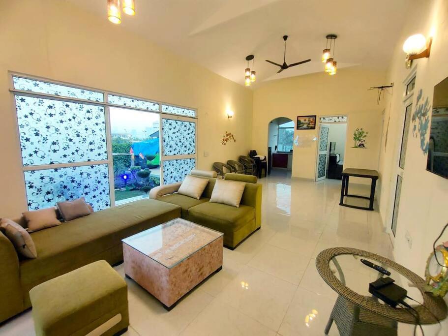Shaw Estate-Farm House For A Small Parties-Jp Farm Greater Noida Extérieur photo