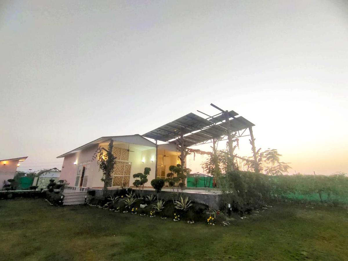 Shaw Estate-Farm House For A Small Parties-Jp Farm Greater Noida Extérieur photo