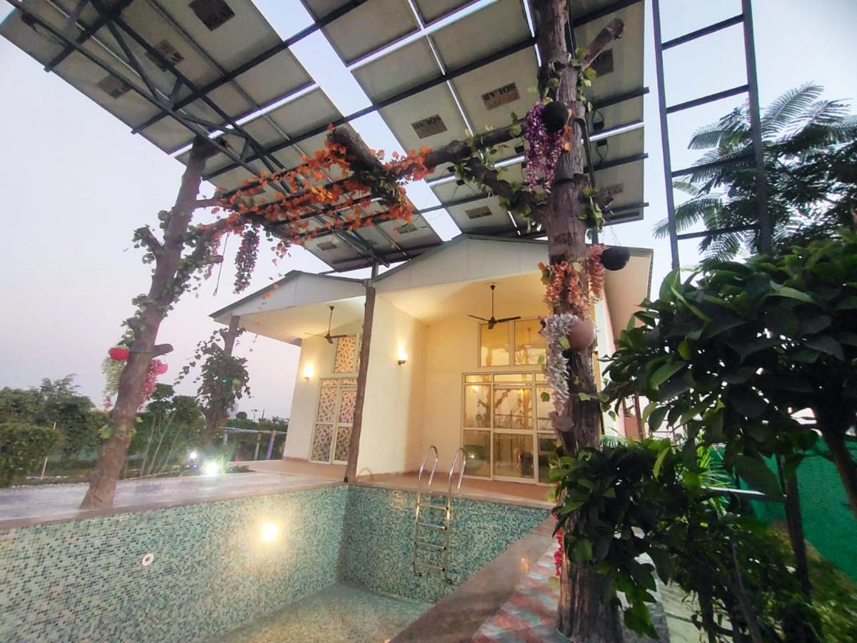 Shaw Estate-Farm House For A Small Parties-Jp Farm Greater Noida Extérieur photo